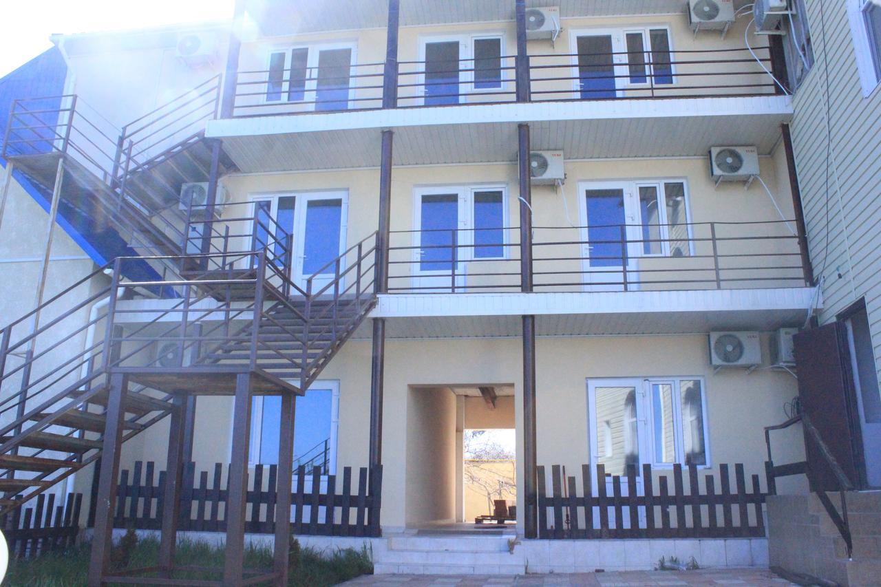 Sun Joy Hotel Sanzhiyka Bagian luar foto