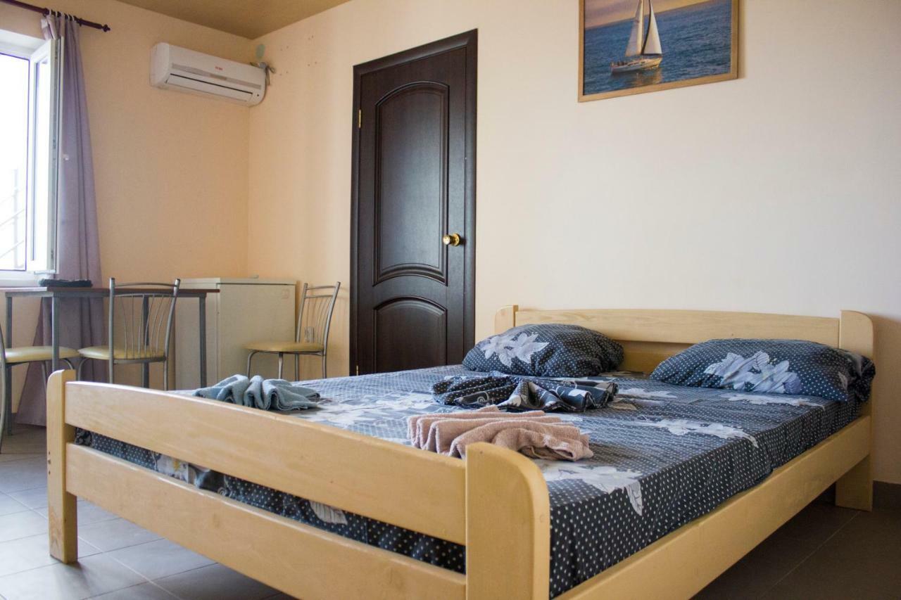 Sun Joy Hotel Sanzhiyka Bagian luar foto