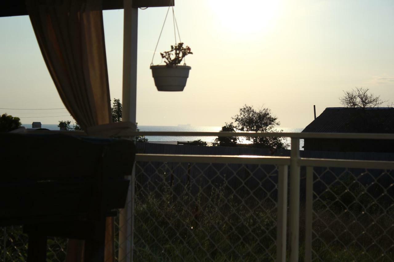 Sun Joy Hotel Sanzhiyka Bagian luar foto