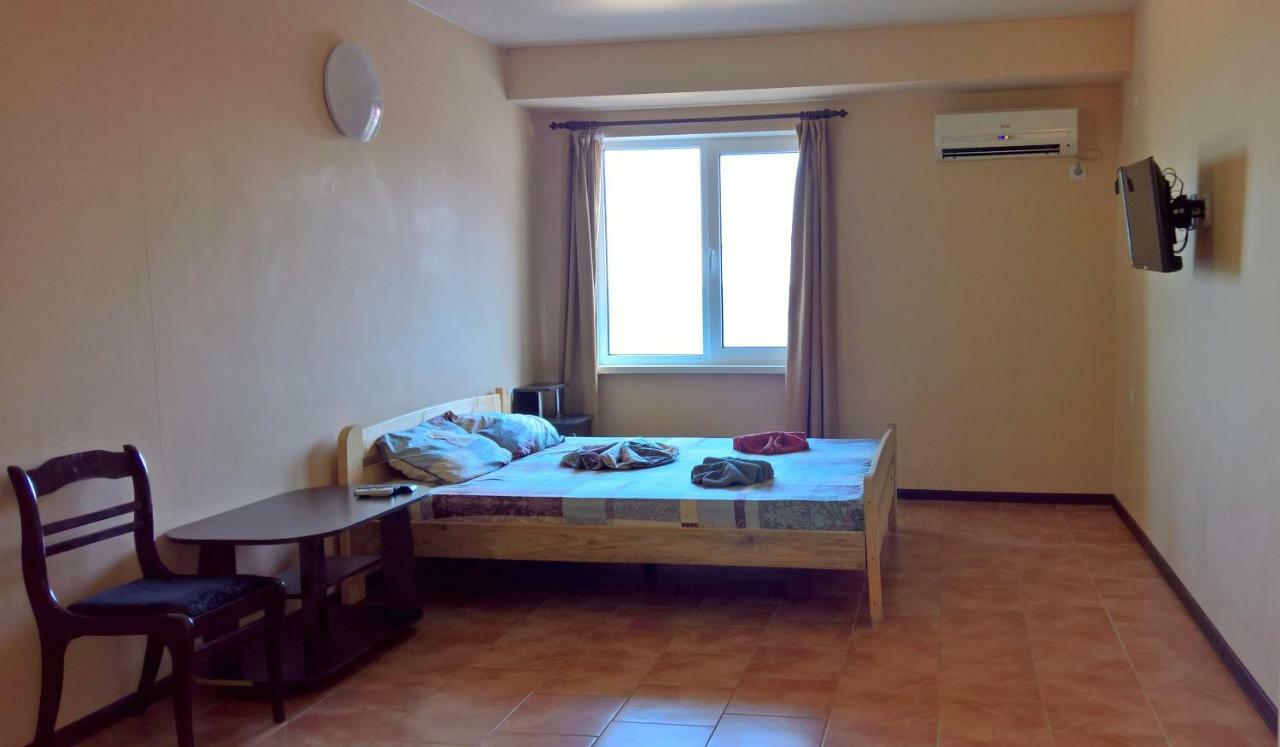 Sun Joy Hotel Sanzhiyka Bagian luar foto