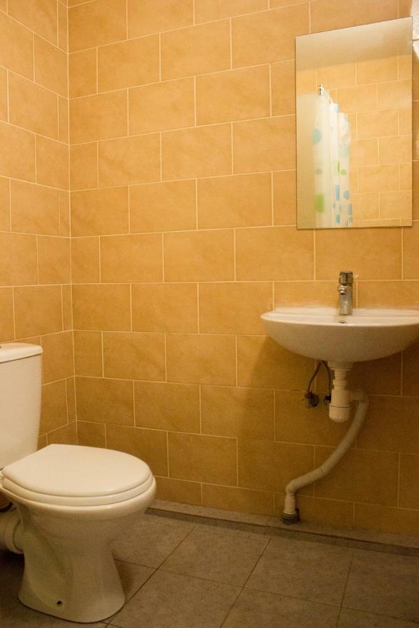 Sun Joy Hotel Sanzhiyka Bagian luar foto