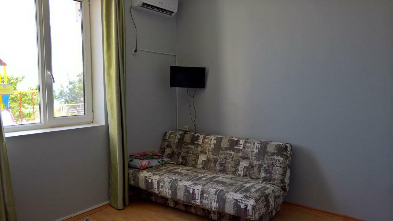 Sun Joy Hotel Sanzhiyka Bagian luar foto